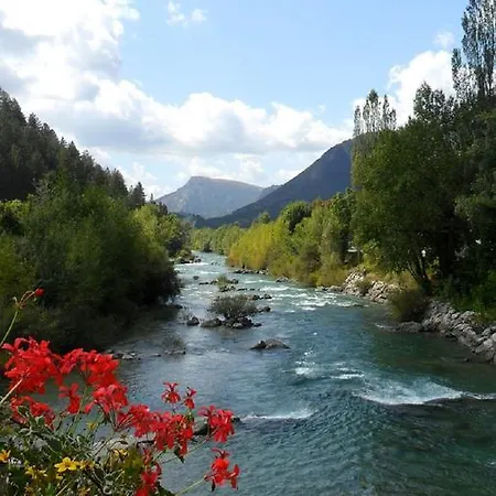 Parque de Campismo De Plein Air Panoramique à La Porte Des Gorges Du Verdon 2*